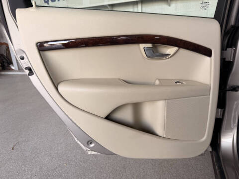 2010 Volvo V70 3.2