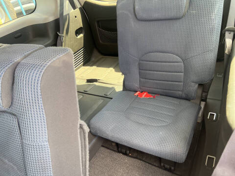 2005 Nissan Pathfinder SE