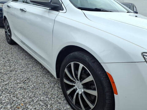 2017 Chrysler 200 Limited Platinum