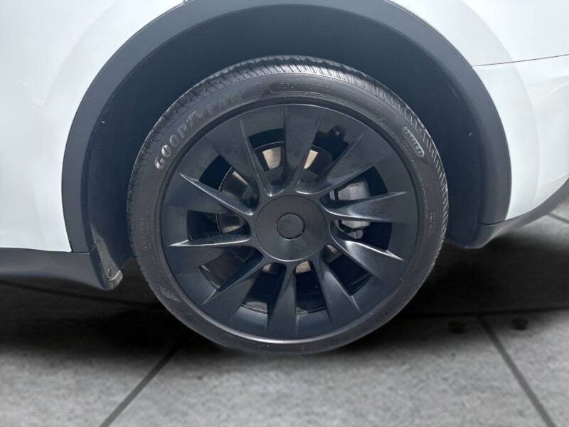 2024 Tesla Model Y Long Range