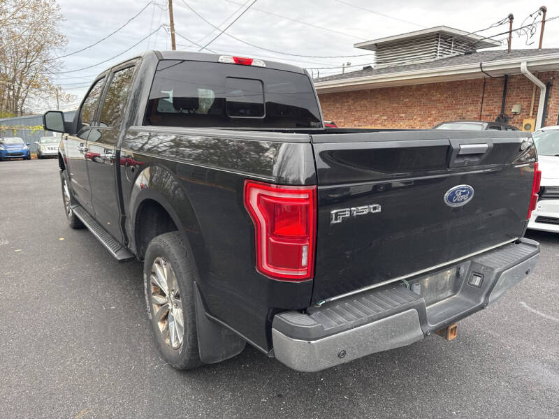 2015 Ford F-150 XLT photo 4