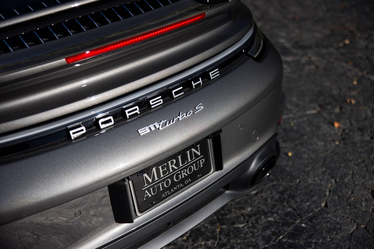 2023 Porsche 911 12