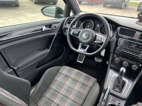2017 Volkswagen Golf GTI S