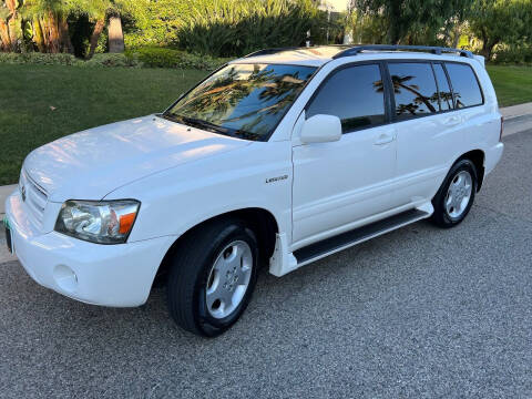 2006 Toyota Highlander for sale at Star Cars in Arleta CA