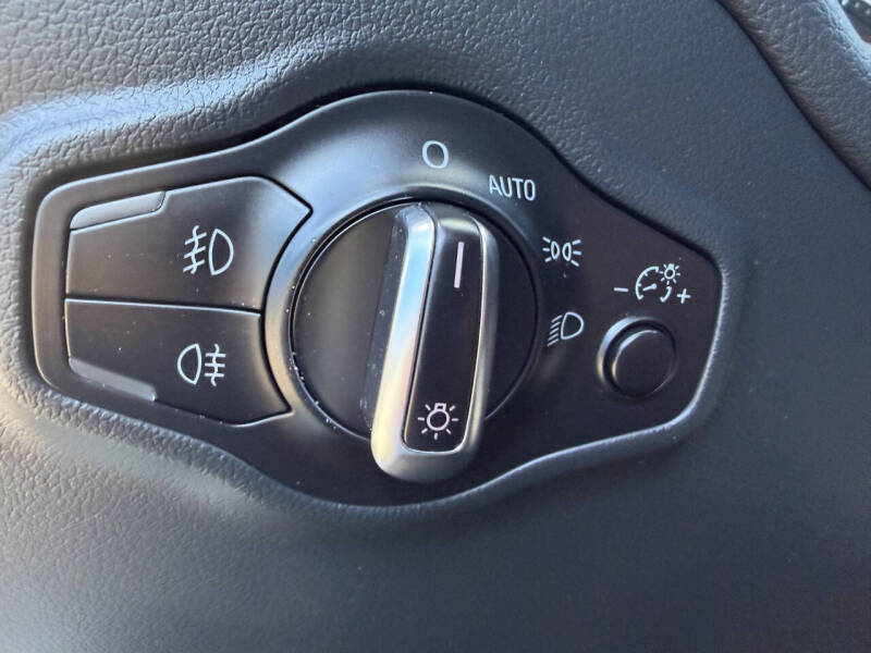 2012 Audi Q5 2.0T quattro Premium Plus
