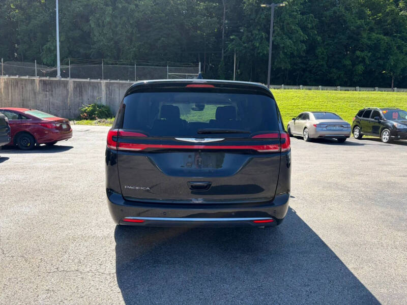 2023 Chrysler Pacifica Touring L