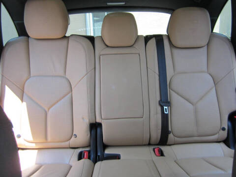 2014 Porsche Cayenne Platinum