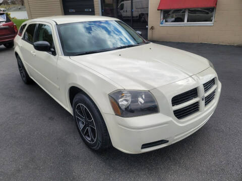 2005 Dodge Magnum for sale at I-Deal Cars LLC in York PA