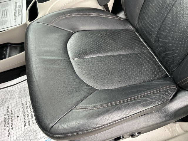 2017 Chrysler Pacifica Touring-L Plus