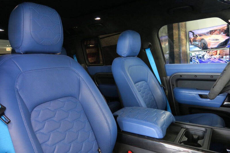 2024 Land Rover Defender 110 P400 X-Dynamic SE
