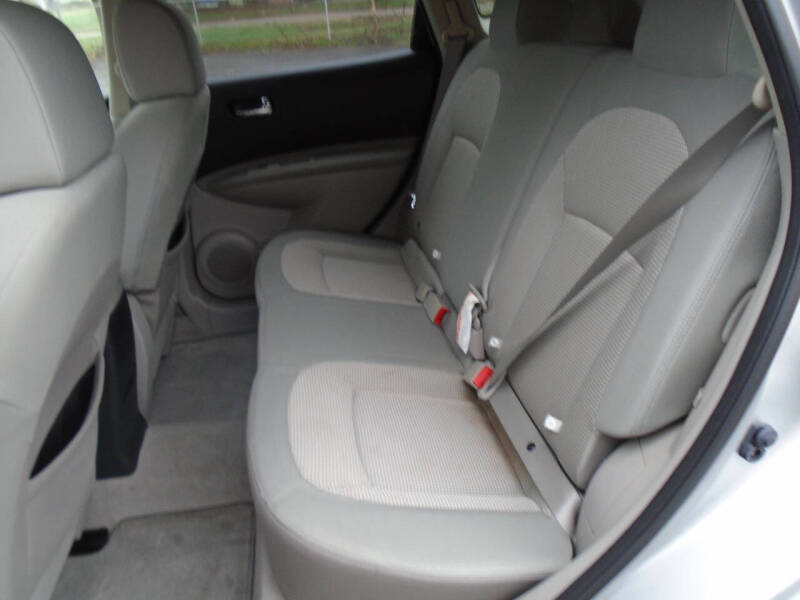 2011 Nissan Rogue SV