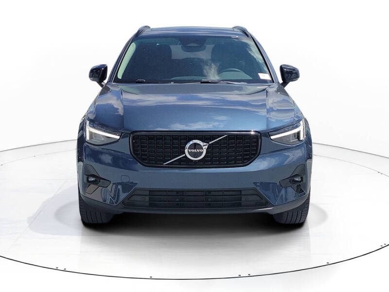 2026 Volvo XC40 B5 Ultra