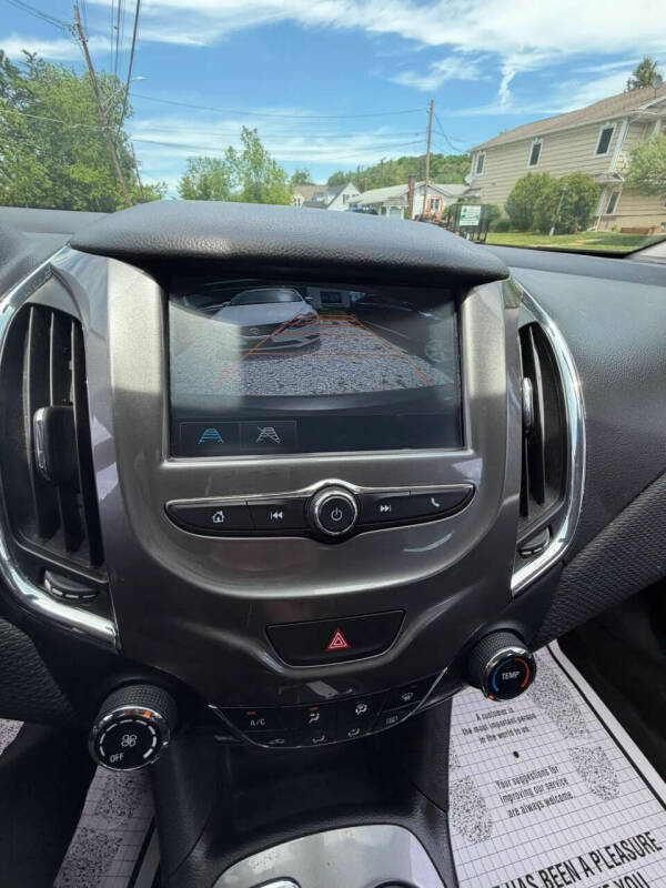 2017 Chevrolet Cruze LT Auto