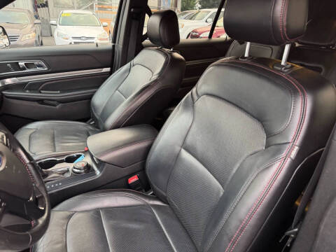 2017 Ford Explorer Sport