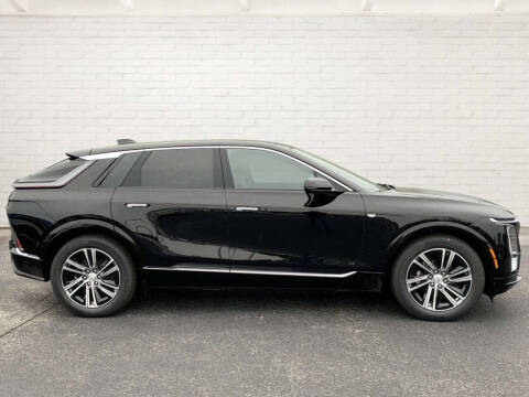 2024 Cadillac LYRIQ Luxury 2