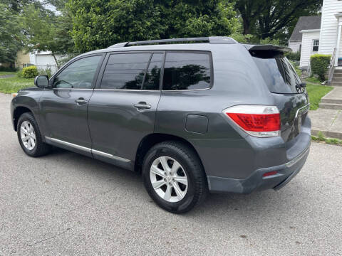 2012 Toyota Highlander SE