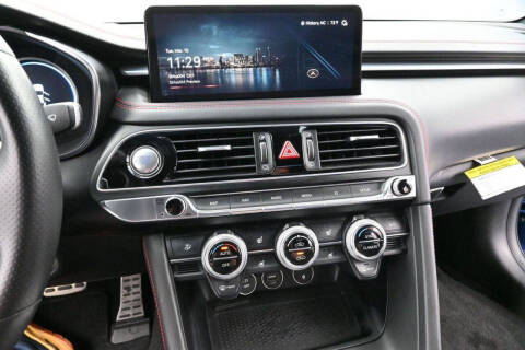 2023 Genesis G70