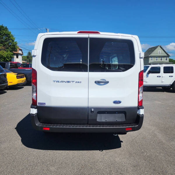 2025 Ford Transit 250