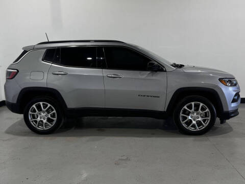 2022 Jeep Compass Latitude Lux