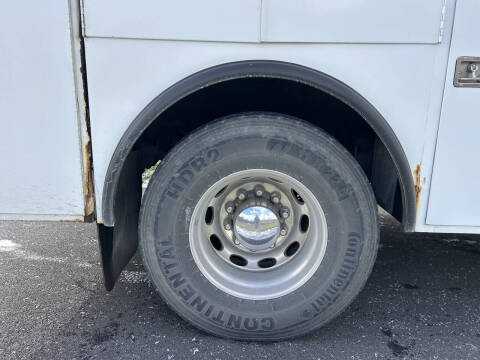 2006 Peterbilt 335 Mechanic's Truck
