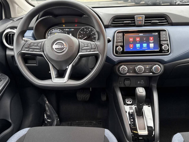 2025 Nissan Versa SV