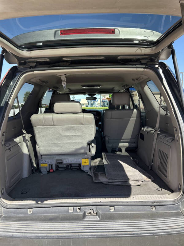 2005 Toyota Sequoia Limited