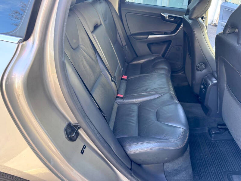 2012 Volvo XC60 3.2 Platinum