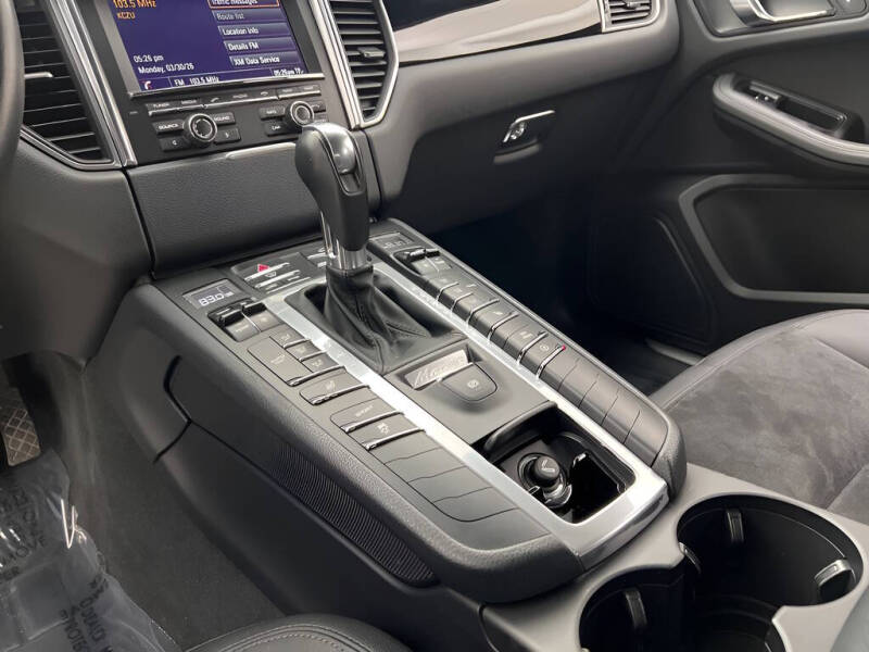 2016 Porsche Macan S