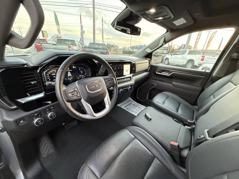 2025 GMC Sierra 1500 SLT