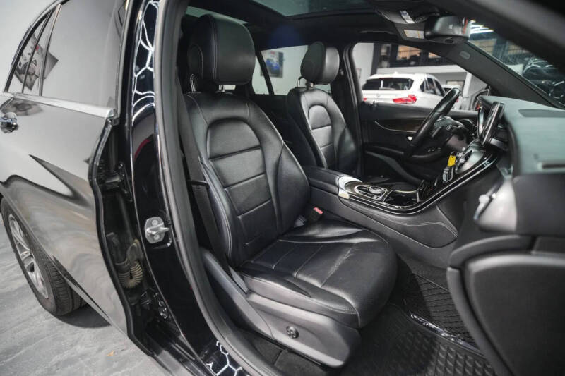 2017 Mercedes-Benz GLC GLC 300 4MATIC