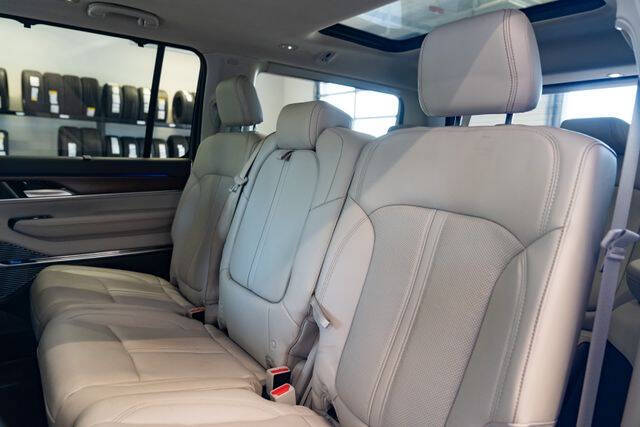 2023 Jeep Grand Wagoneer