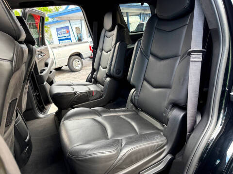 2016 Cadillac Escalade Platinum