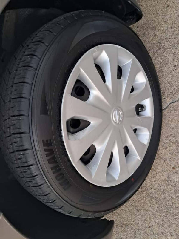 2014 Nissan Versa 1.6 SV