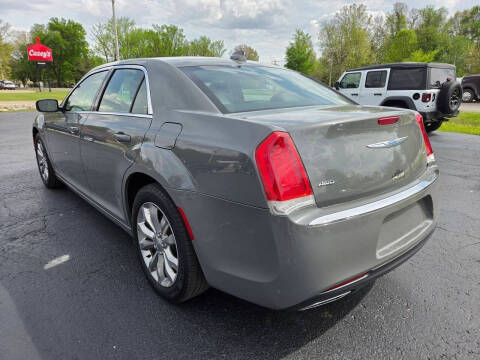 2018 Chrysler 300 Touring