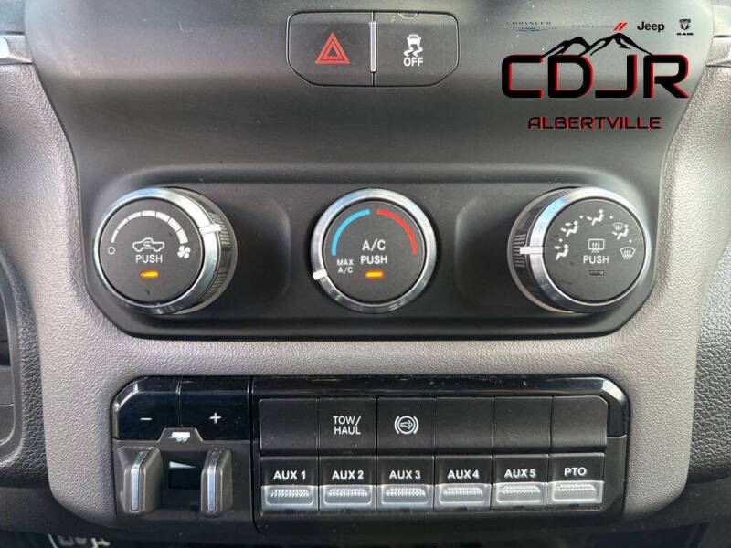 2024 RAM 3500 SLT