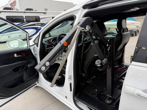 2020 Chrysler Pacifica Touring L 35th Anniversary