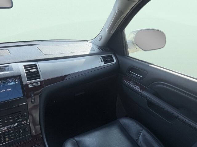 2012 Cadillac Escalade Luxury