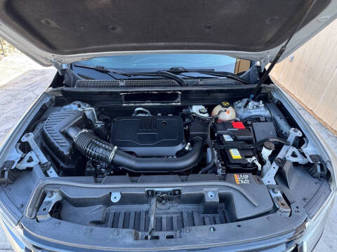 2023 GMC Acadia SLE