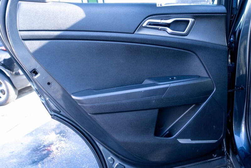 2023 Kia Sportage Hybrid LX