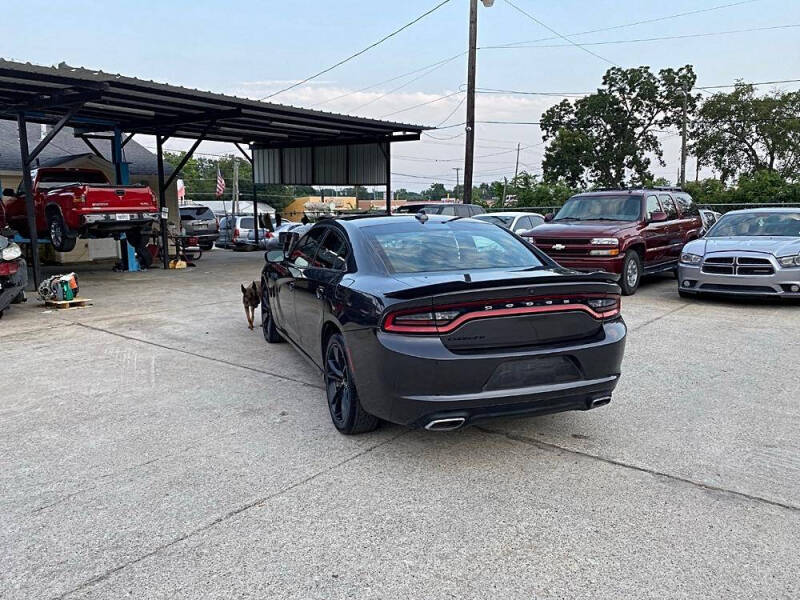 2017 Dodge Charger SXT
