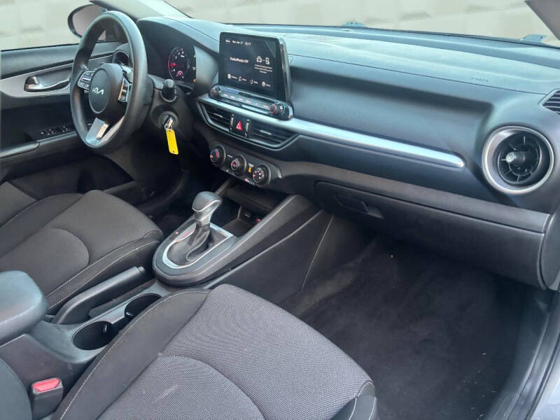 2022 Kia Forte LXS