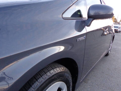 2013 Toyota Prius Three