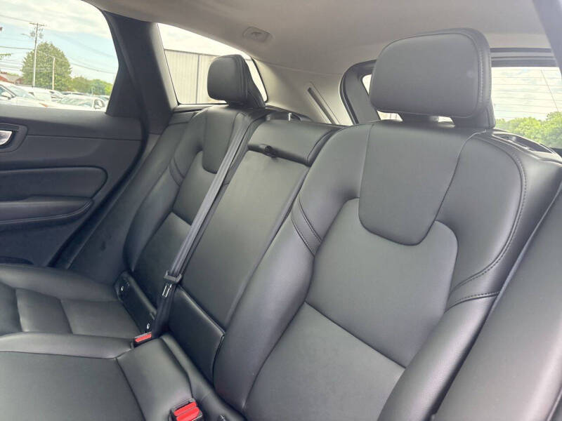 2023 Volvo XC60 B5 Core