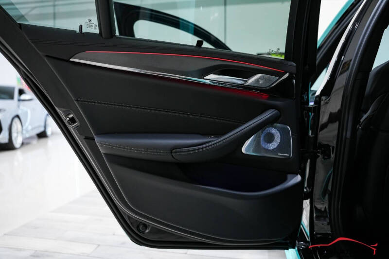 2023 BMW M5