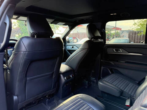 2025 Ford Explorer ST-Line