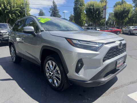 2023 Toyota RAV4 XLE Premium