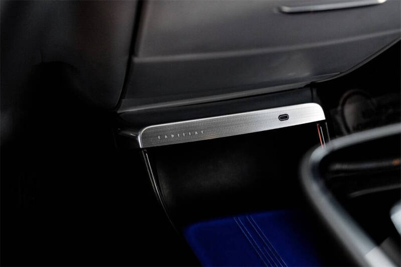 2024 Cadillac LYRIQ Luxury 1