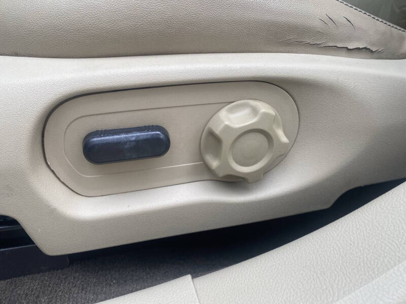 2014 Ford Taurus SEL