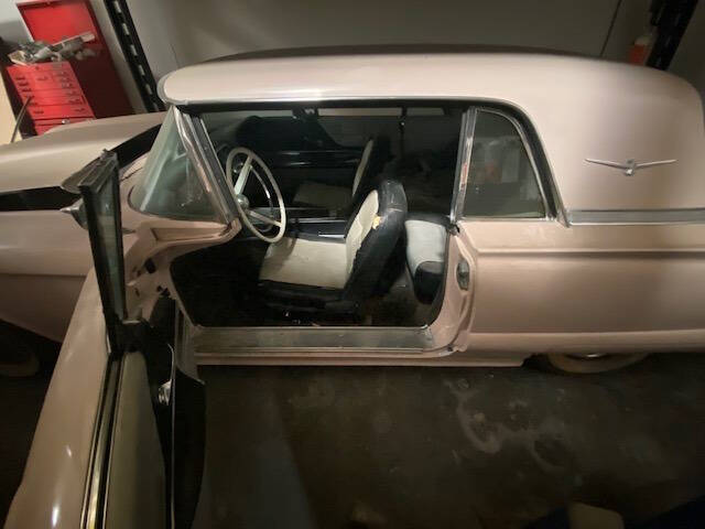 1960 Ford Thunderbird