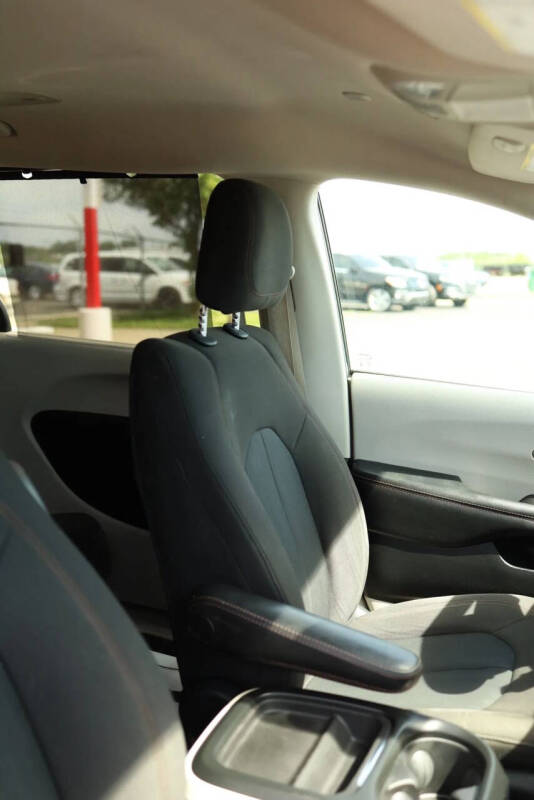 2020 Chrysler Pacifica Touring